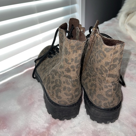 Leopard high tops - Picture 3 of 4